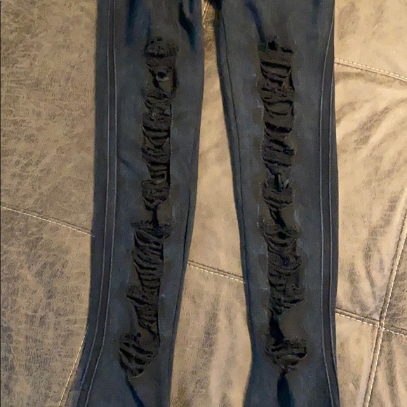 Destroyed Leggings - Picture 2 of 5
